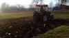 YouTube Univerzal 445 DTC traktor Oranje Plowing Videos watch v OBfOqRV2hHU