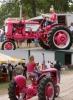 Csajos tuning traktor