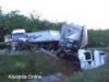 Kt kamion tkztt a 4-es fton Berkesznl - truck crash