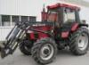 Case IH 424 traktor homlokrakodval