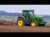 Traktor John Deere pflgen und eggen Tractor plowing