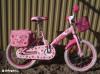 16 os Hello Kitty s bicikli